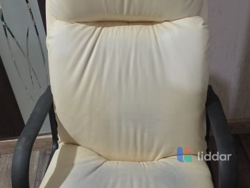 Офисное кресло кожзам